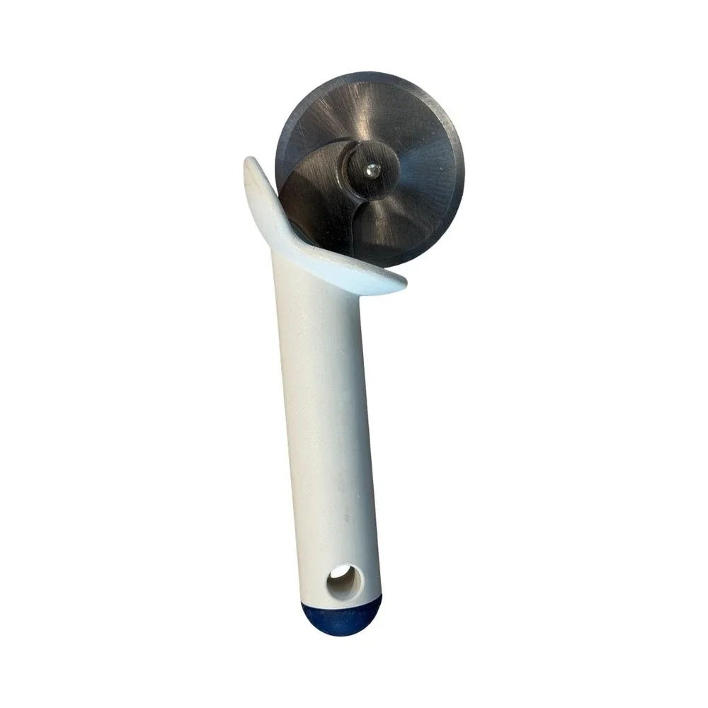 Tupperware Pizza Cutter Stainless Steel Wheel White Navy Blue Ergonomic Handle